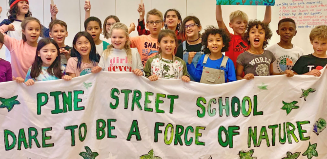 Pine-Street-School-children-with-banner