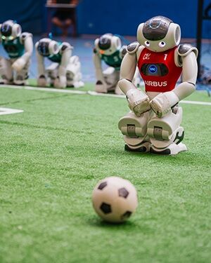 Louisenlund-robot-football